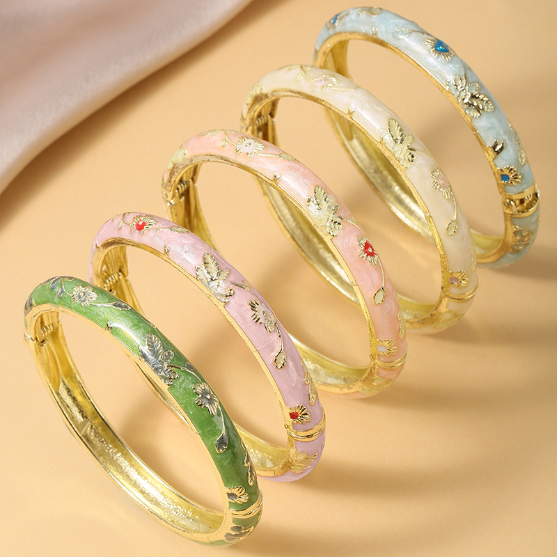 FTCY 5PCS Fine Small Flower Cl - Coordinates Bracelet 评论和价格